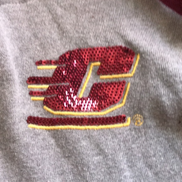 Vs pink sweatshirt central Michigan excellent condition size medium - Picture 3 of 4